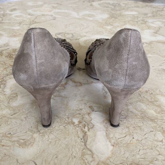 Pura Lopez Suede Block Heel Studded Pumps - Picture 5 of 12